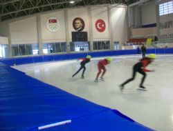 Short Track yarışları nefes kesti